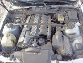 BMW 328 iA coupe (e36)