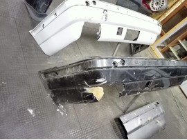 Бампер задній е34 під ремонт