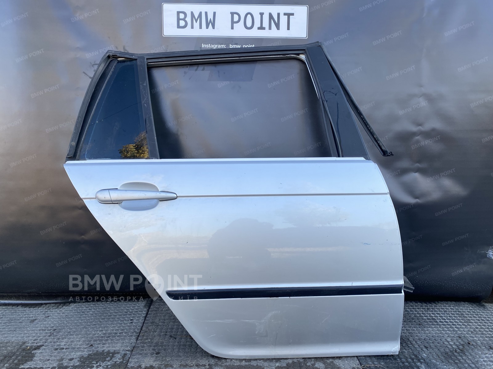 Двері BMW E46 задня права турінг