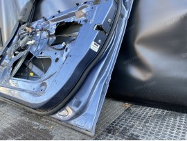 Двері BMW E46 передня права седан