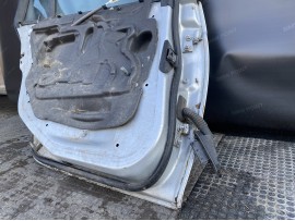 Двері BMW E46 задня ліва турінг