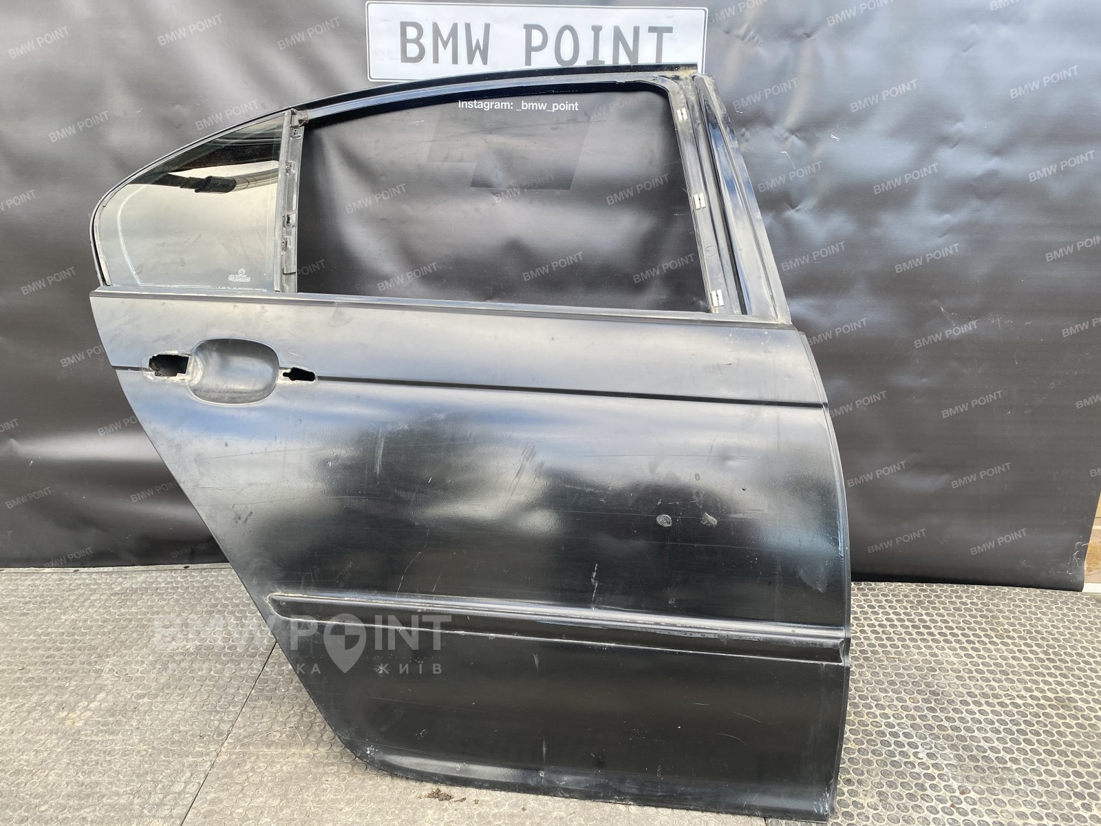 Двері BMW E46 задня права седан