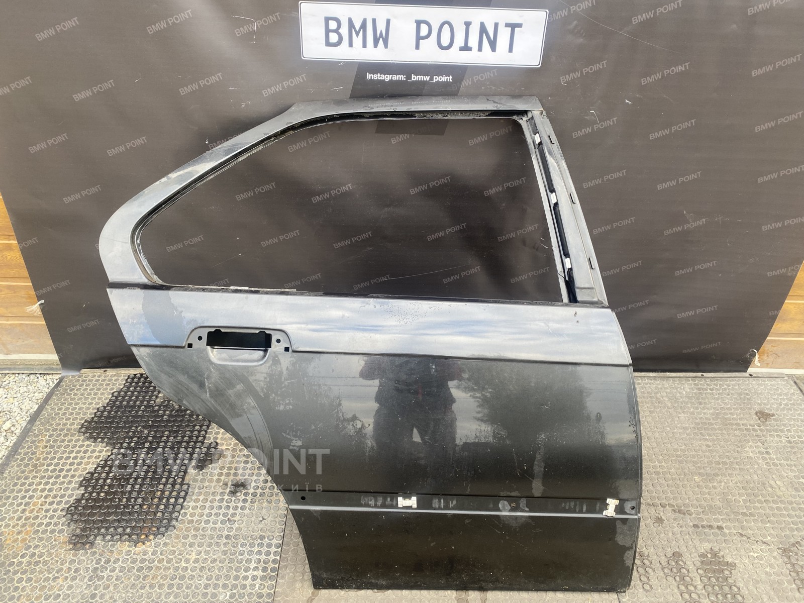 Двері BMW E36 задня права седан