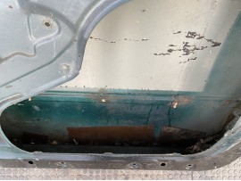 Двері BMW E34 передня права дорестайл