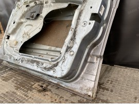 Двері BMW E34 передня права дорестайл