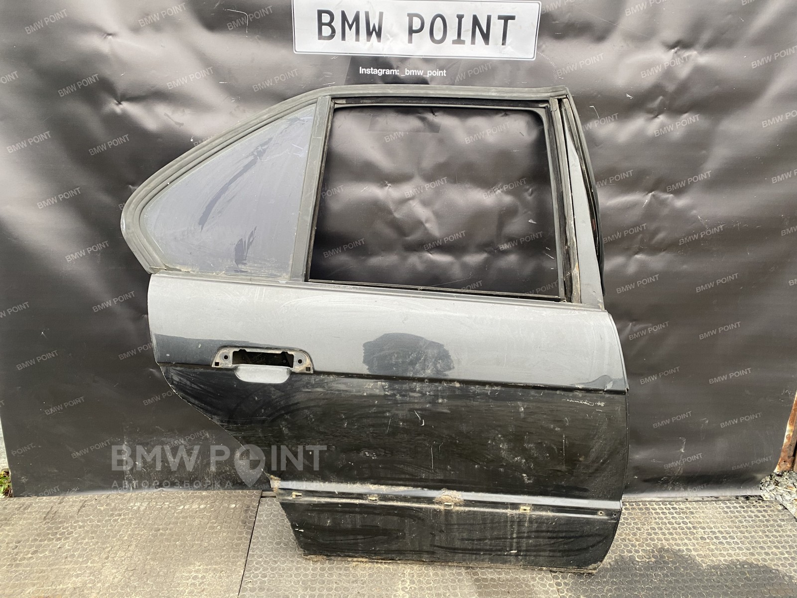 Двері BMW E34 задня права седан рестайл