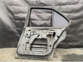 Двері BMW E34 задня права седан рестайл