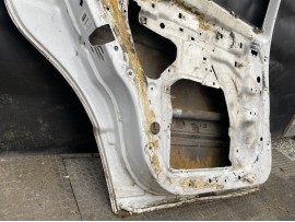 Двері BMW E34 задня ліва седан рестайл