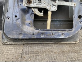 Двері BMW E34 задня права седан дорестайл