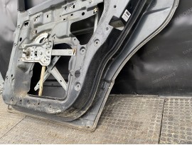 Двері BMW E34 задня права седан дорестайл