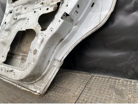 Двері BMW E34 задня права седан дорестайл