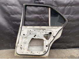 Двері BMW E34 задня права седан дорестайл