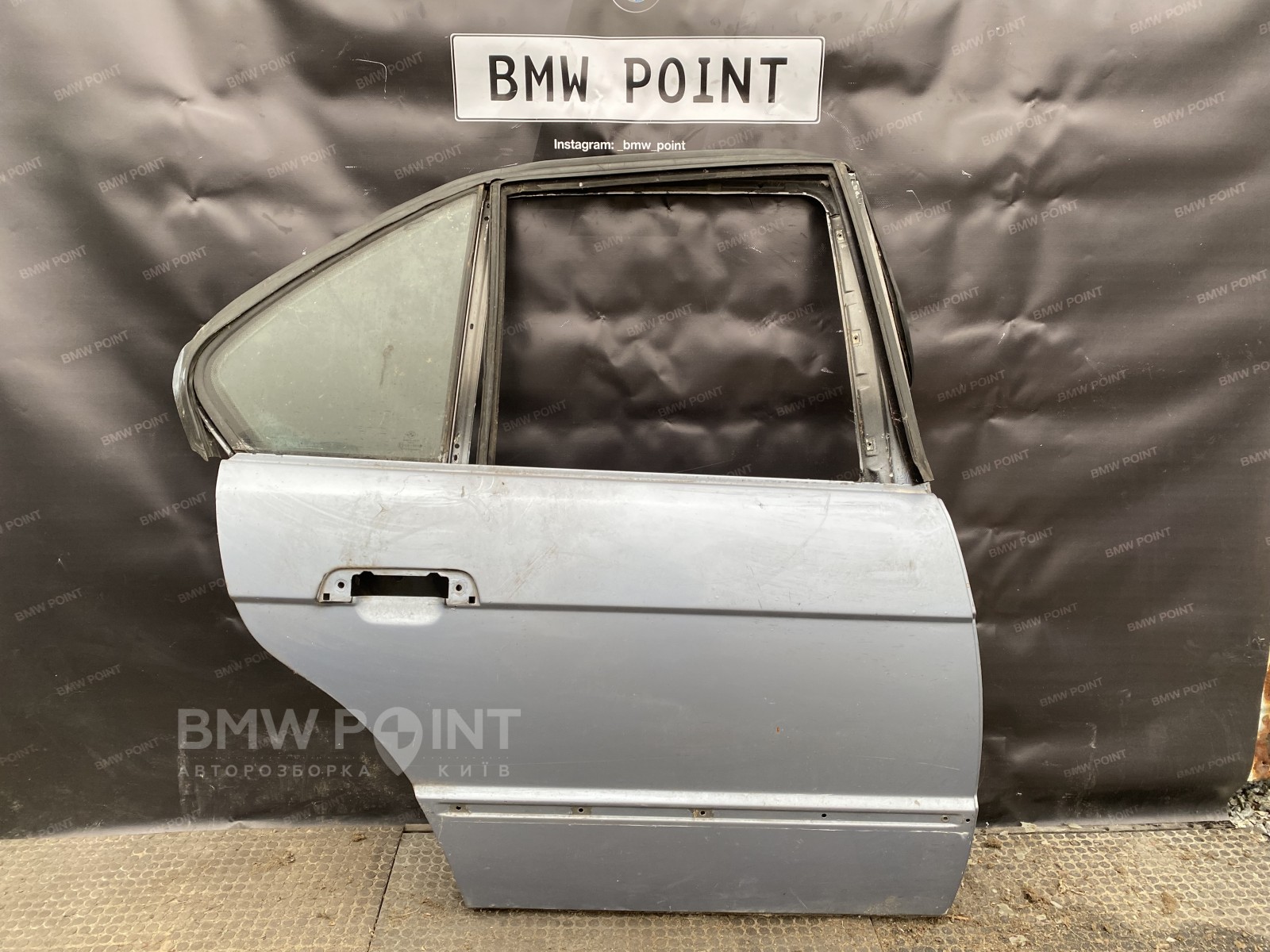 Двері BMW E34 задня права седан дорестайл