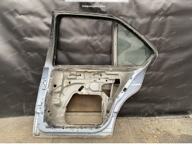 Двері BMW E34 задня права седан дорестайл