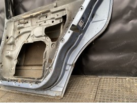 Двері BMW E34 задня права седан дорестайл