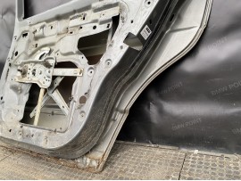 Двері BMW E34 задня права седан дорестайл