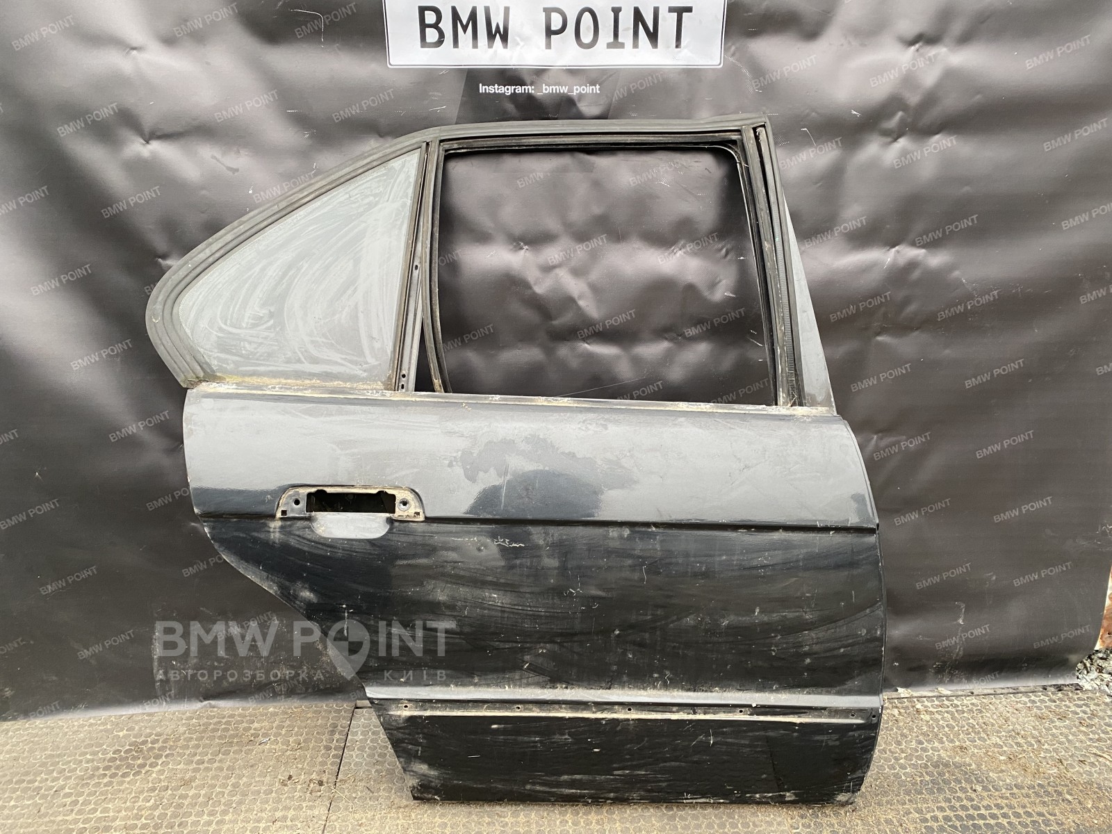Двері BMW E34 задня права седан дорестайл