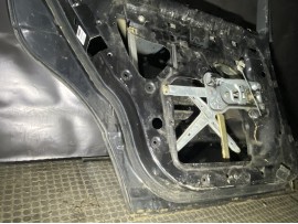 Двері BMW E34 задня ліва седан рестайл