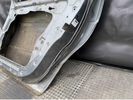 Двері BMW E32 задня права коротка база