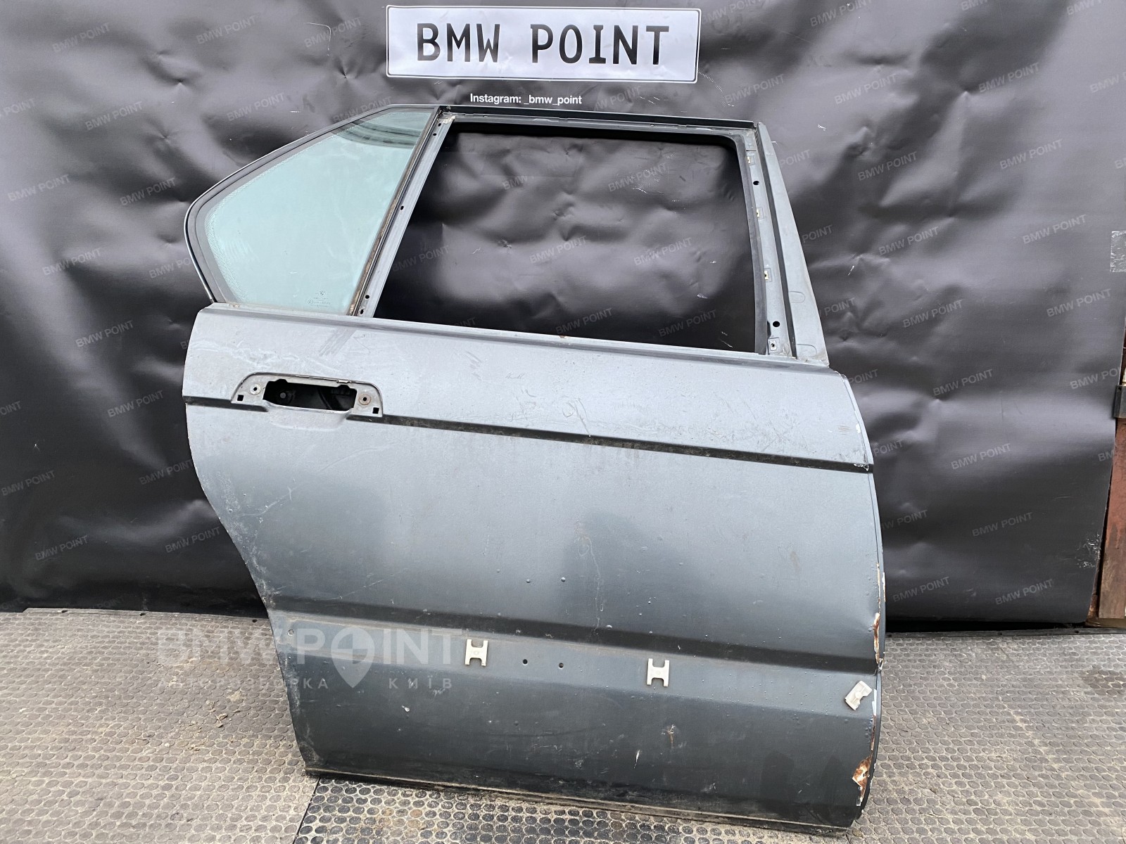 Двері BMW E32 задня права коротка база