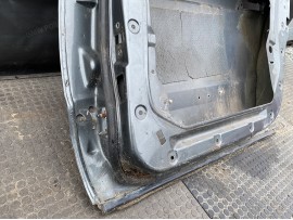 Двері BMW E32 задня права коротка база