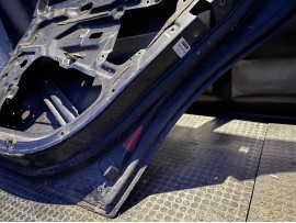 Двері BMW E39 задня права турінг 