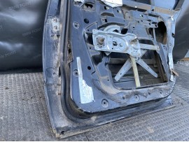 Двері BMW E34 задня права седан дорестайл