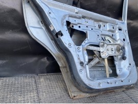 Двері BMW E34 задня ліва турінг