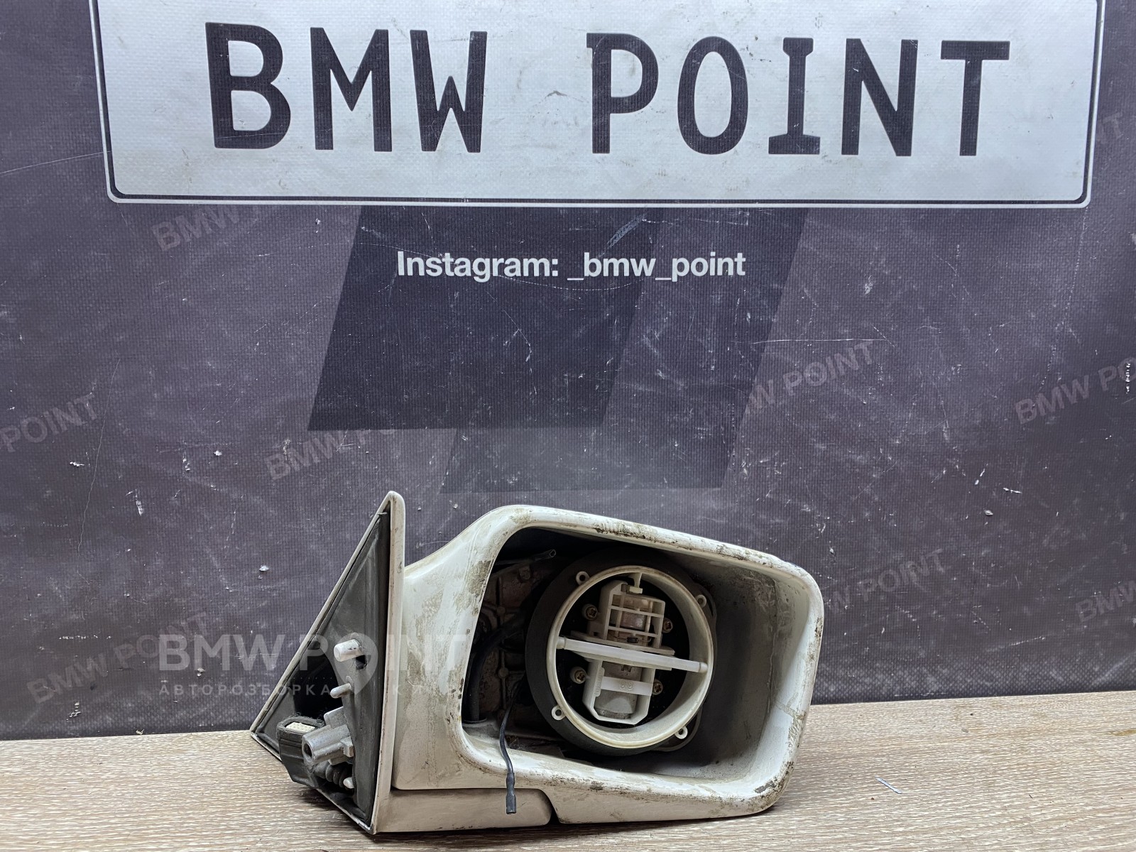 Дзеркало заднього виду бічне BMW E34 праве дорестайл