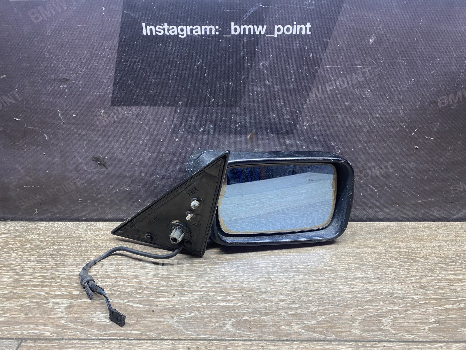 Дзеркало заднього виду бічне BMW E34 праве дорестайл