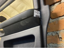 Обшивка дверей BMW E39 Передня права шкіра 