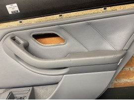 Обшивка дверей BMW E39 Задня права шкіра