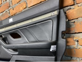 Обшивка дверей BMW E39 Передня права шкіра 