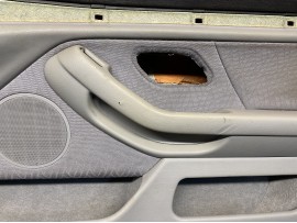 Обшивка дверей BMW E39 Передня права тканина 