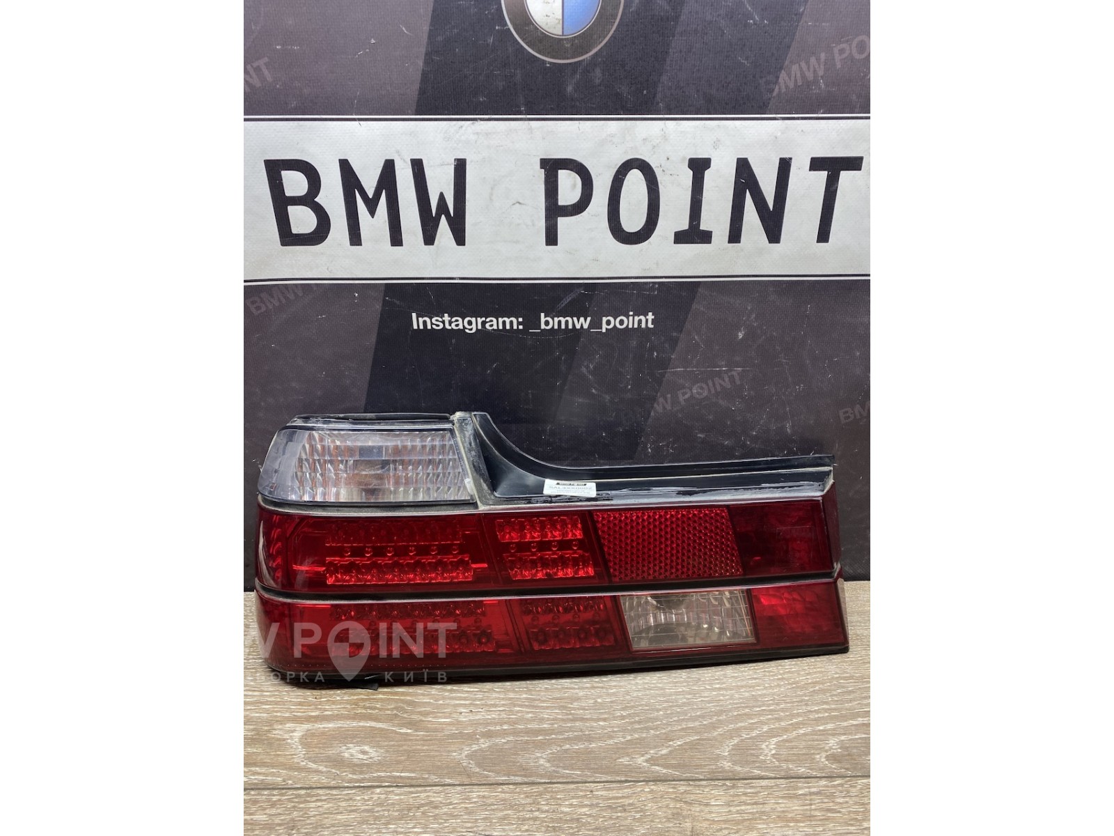 Задній ліхтар BMW E32 лівий 