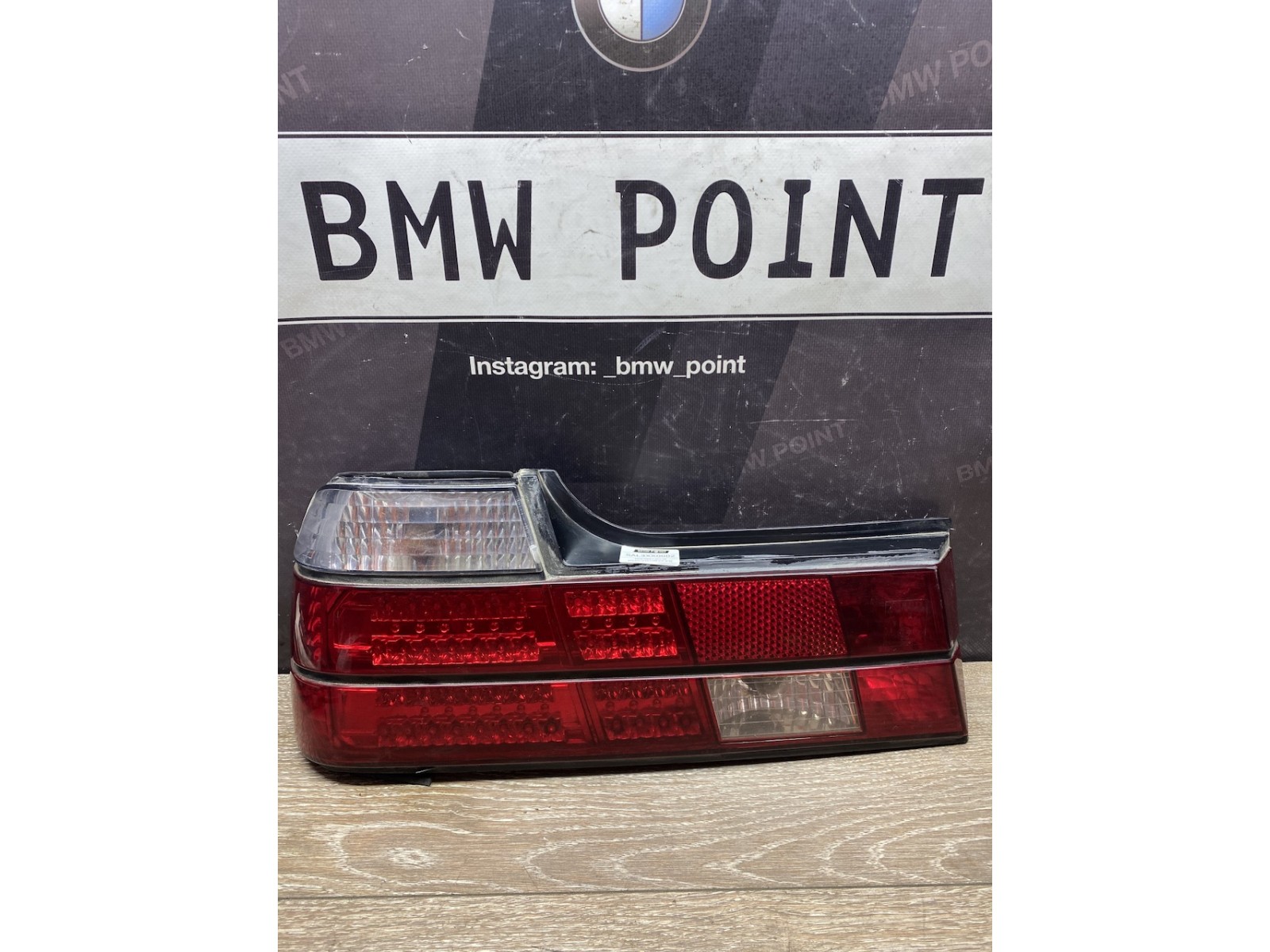 Задній ліхтар BMW E32 лівий 