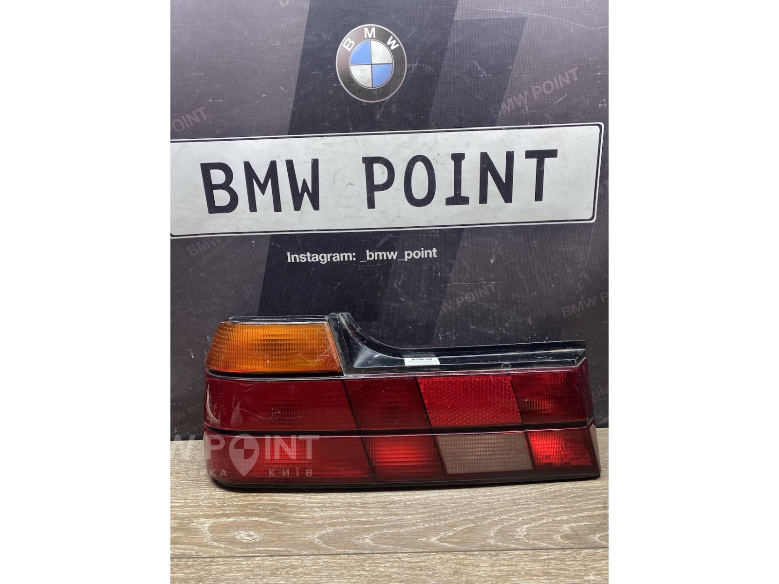 Задній ліхтар BMW E32 лівий 