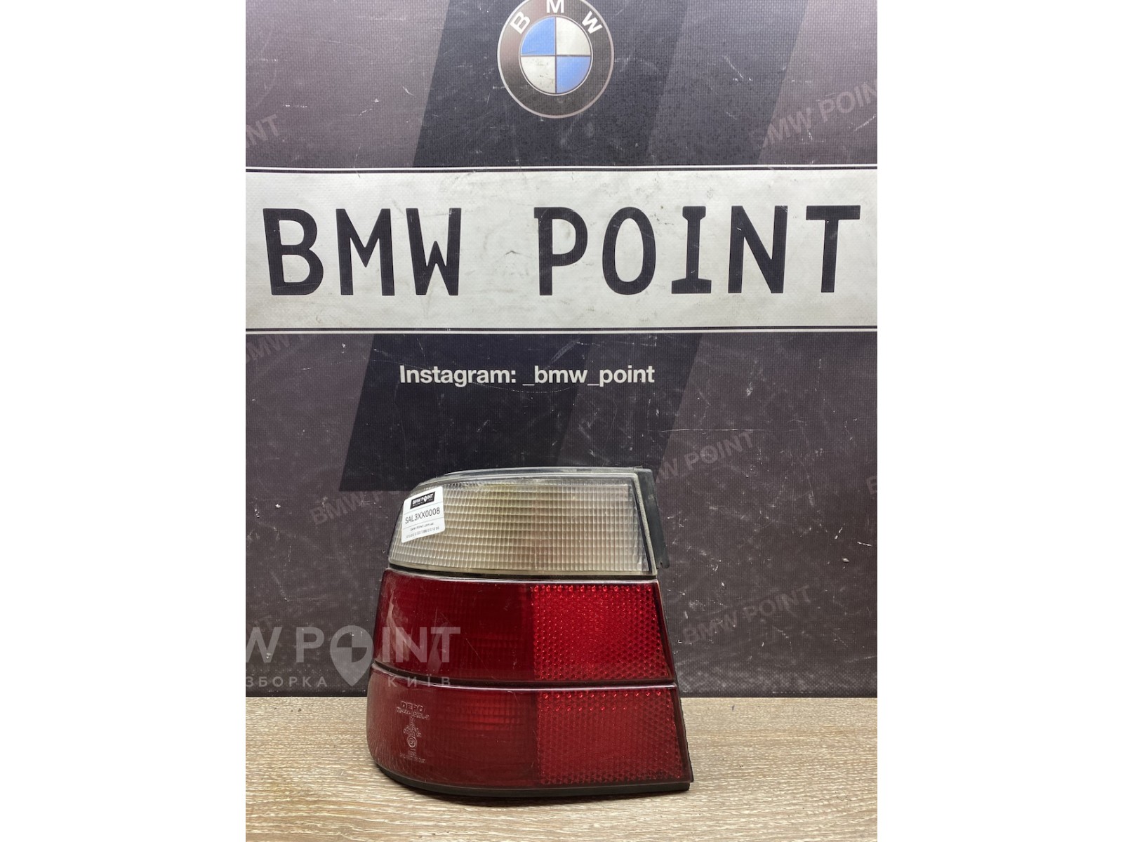 Задній ліхтар BMW E34 на крилі лівий седан
