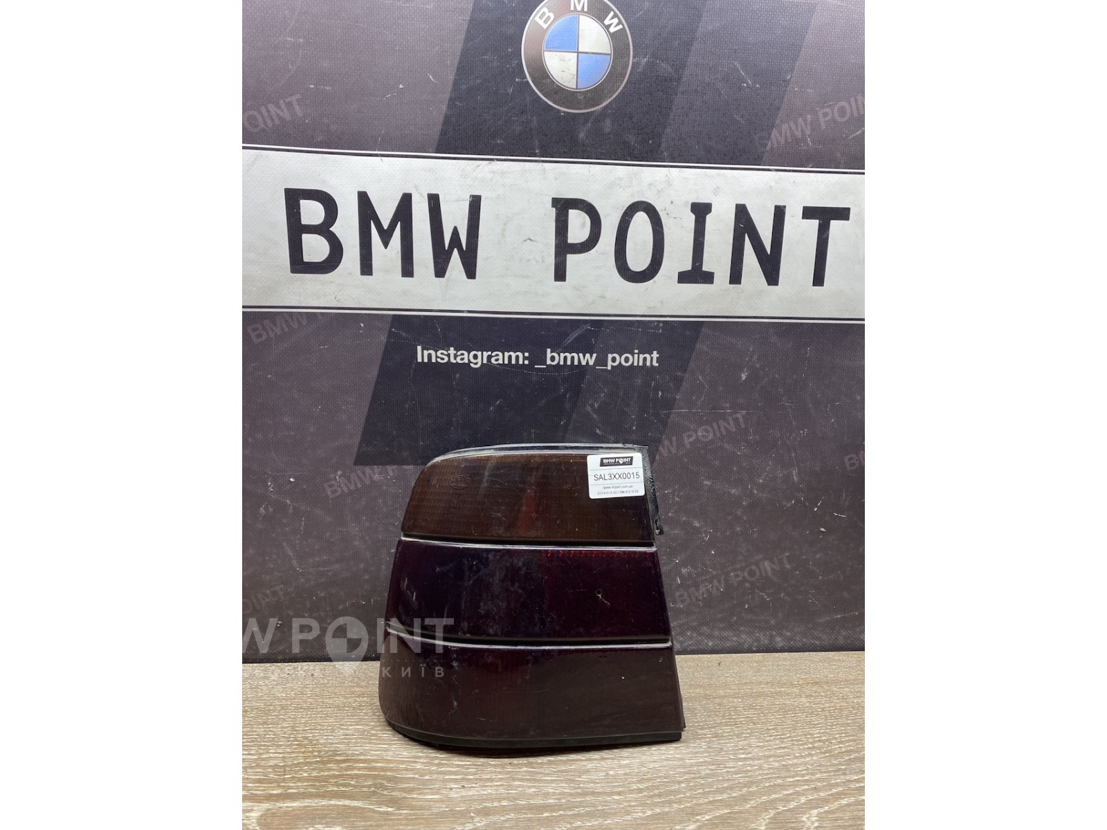 Задній ліхтар BMW E34 на крилі лівий седан