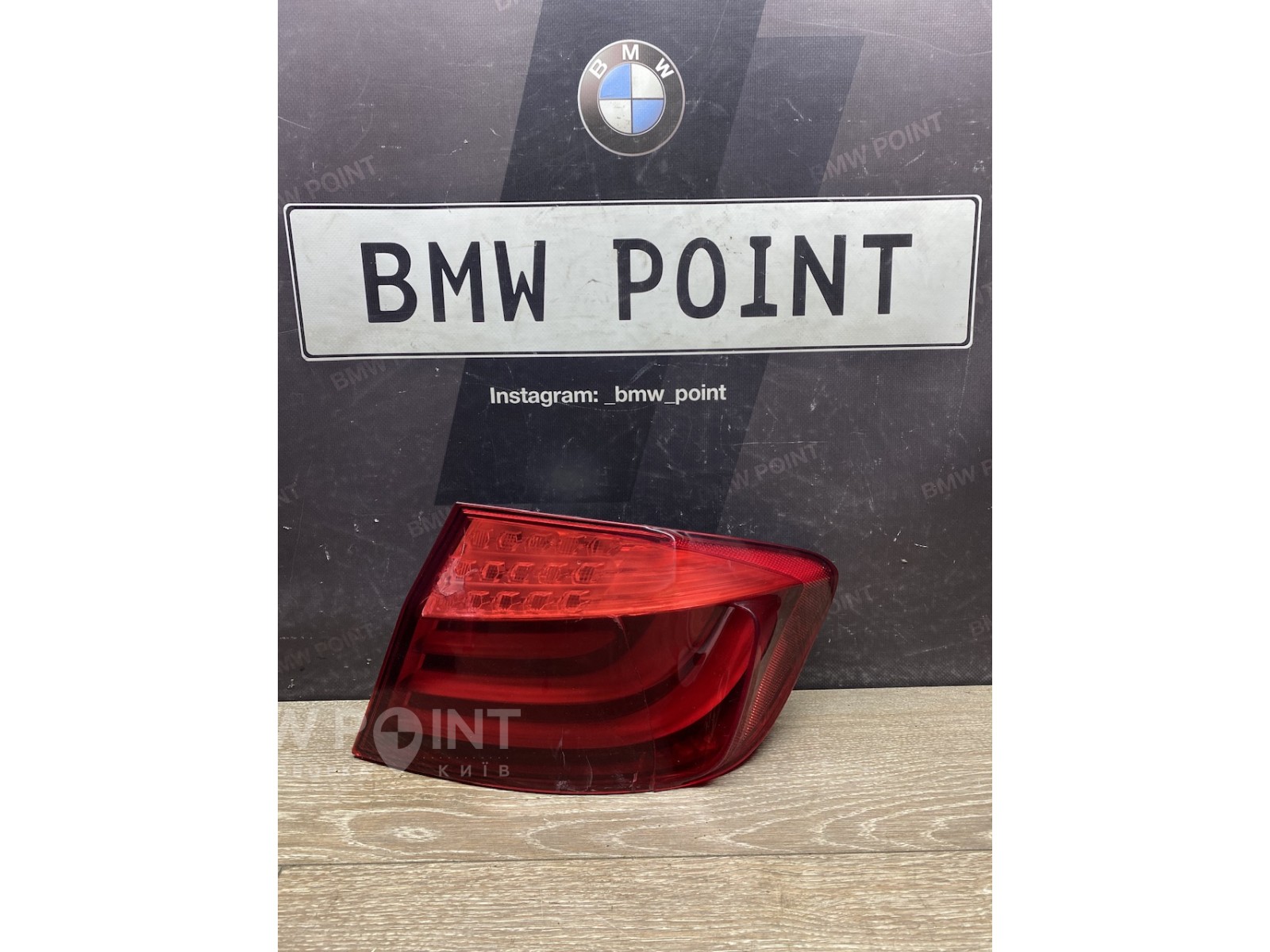 Задній ліхтар на крилі BMW F10 правий