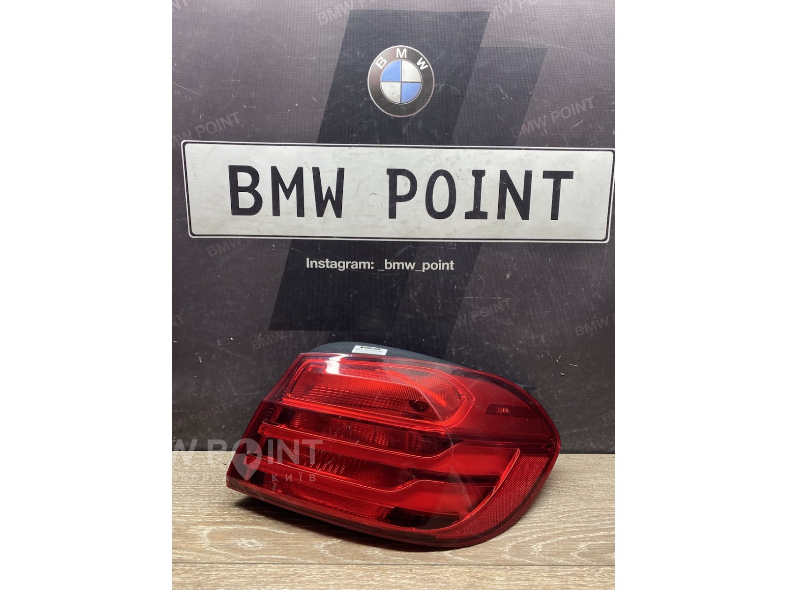 Задній ліхтар на крилі BMW F32 правий США
