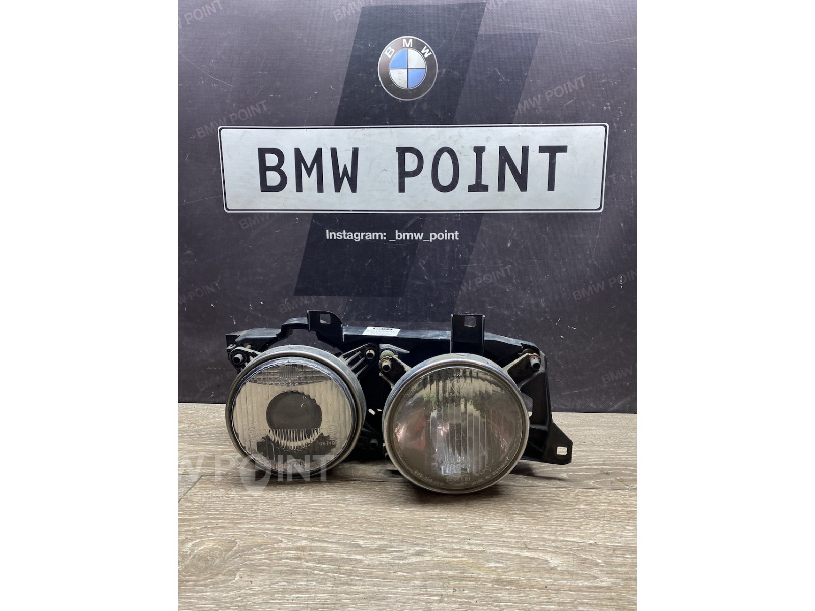 Фара BMW E34 права галогенна