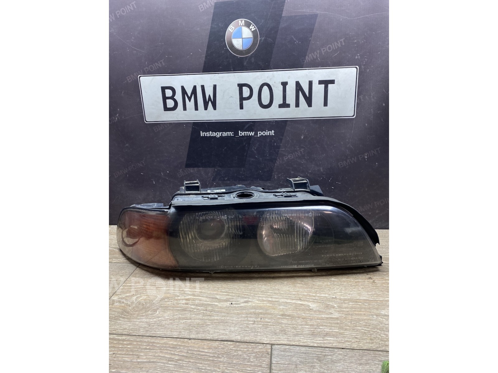 Фара BMW E39 права дорестайл ксенон