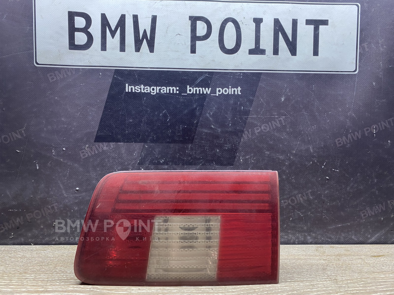 Задній ліхтар BMW E39 в кришку багажника правий турінг рестайл