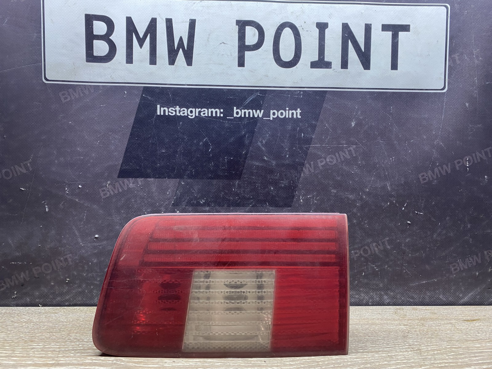 Задній ліхтар BMW E39 в кришку багажника правий турінг рестайл