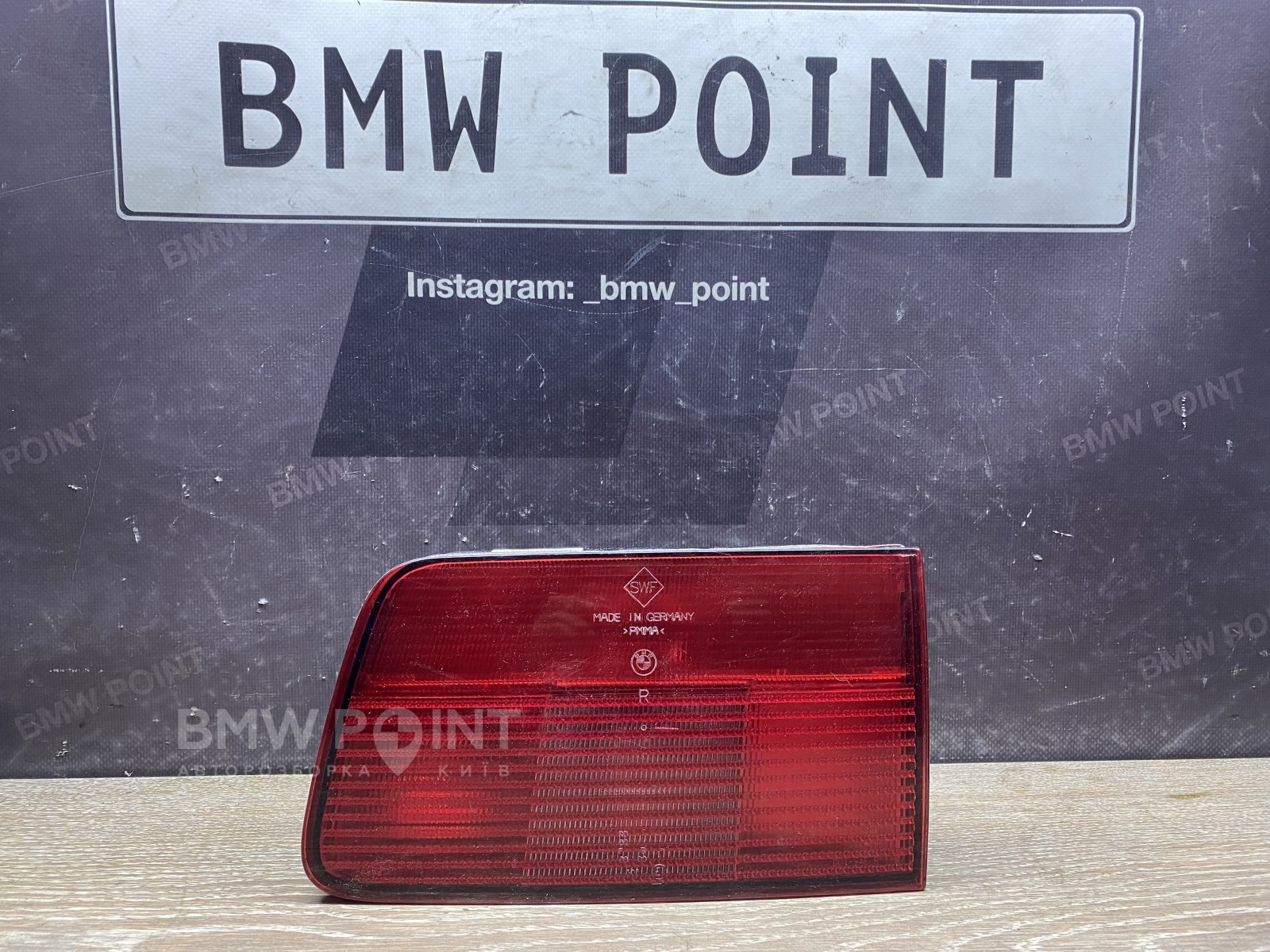 Задній ліхтар BMW E39 в кришку багажника правий турінг дорестайл