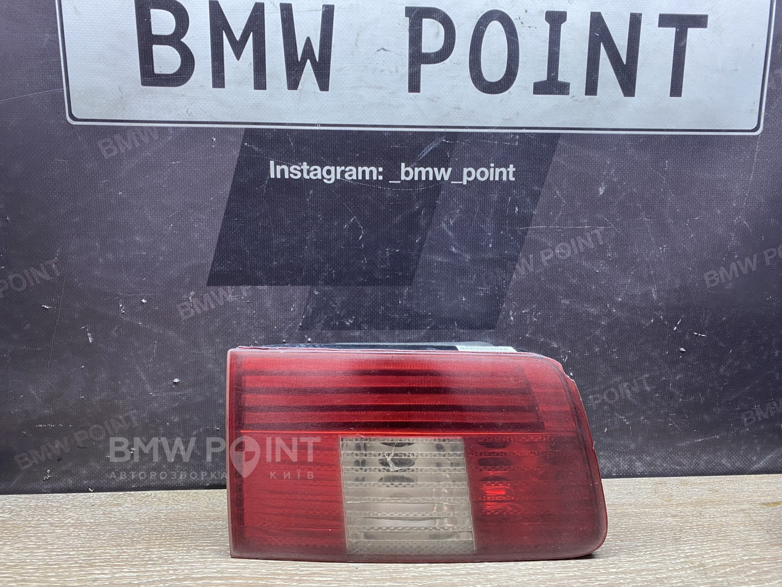 Задній ліхтар BMW E39 в кришку багажника лівий турінг рестайл