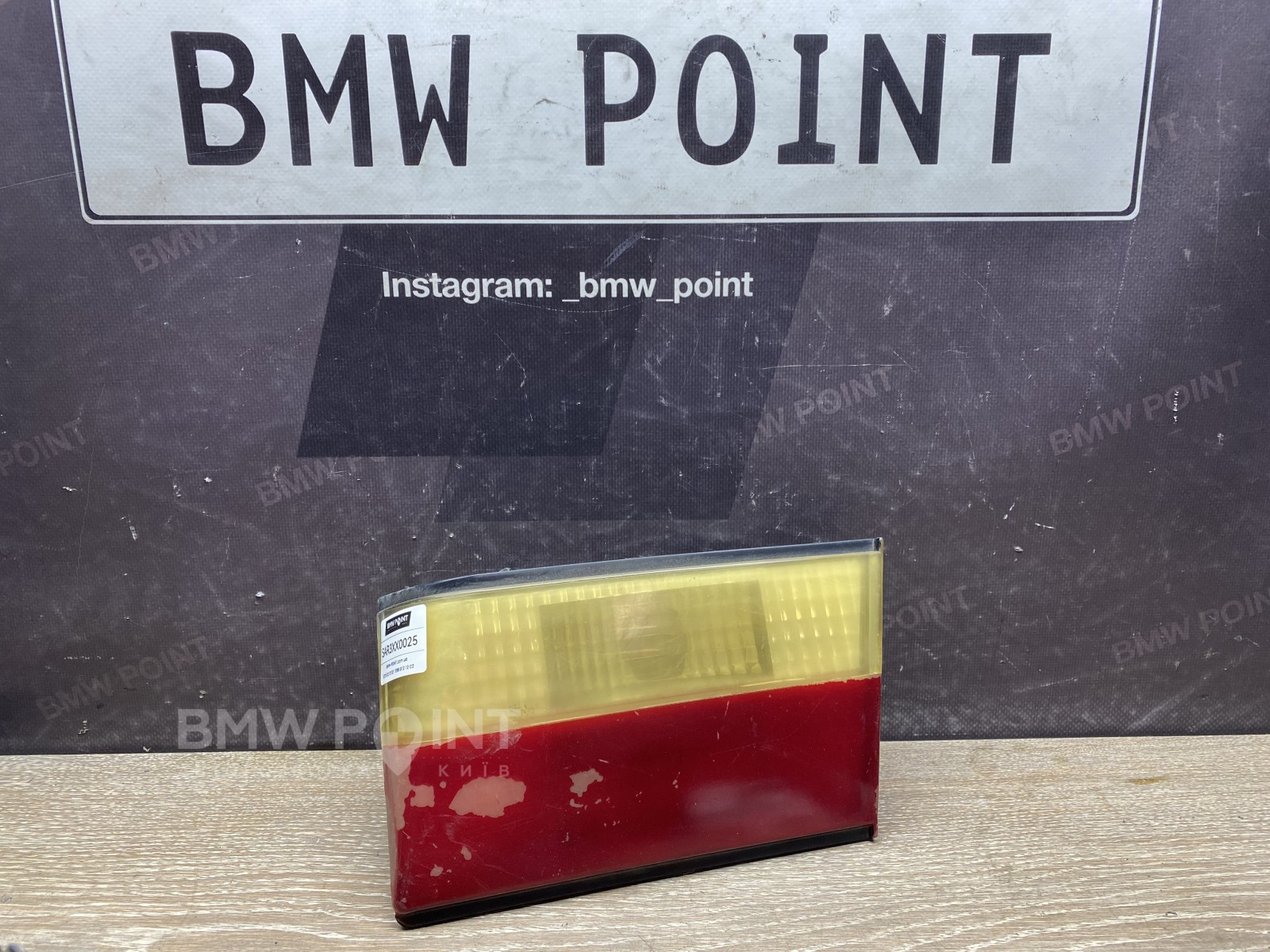 Задній ліхтар BMW E34 в кришку багажника правий седан