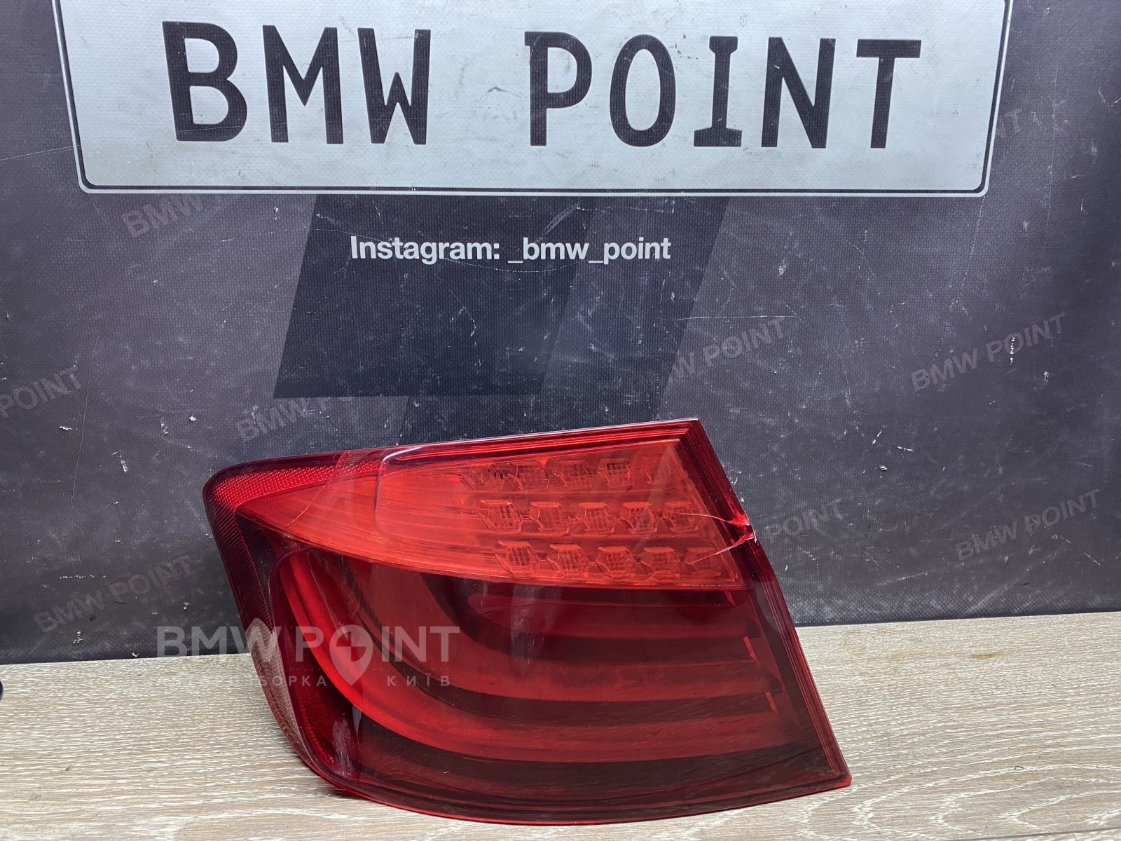 Задній ліхтар BMW F10 на крилі лівий дорестайл