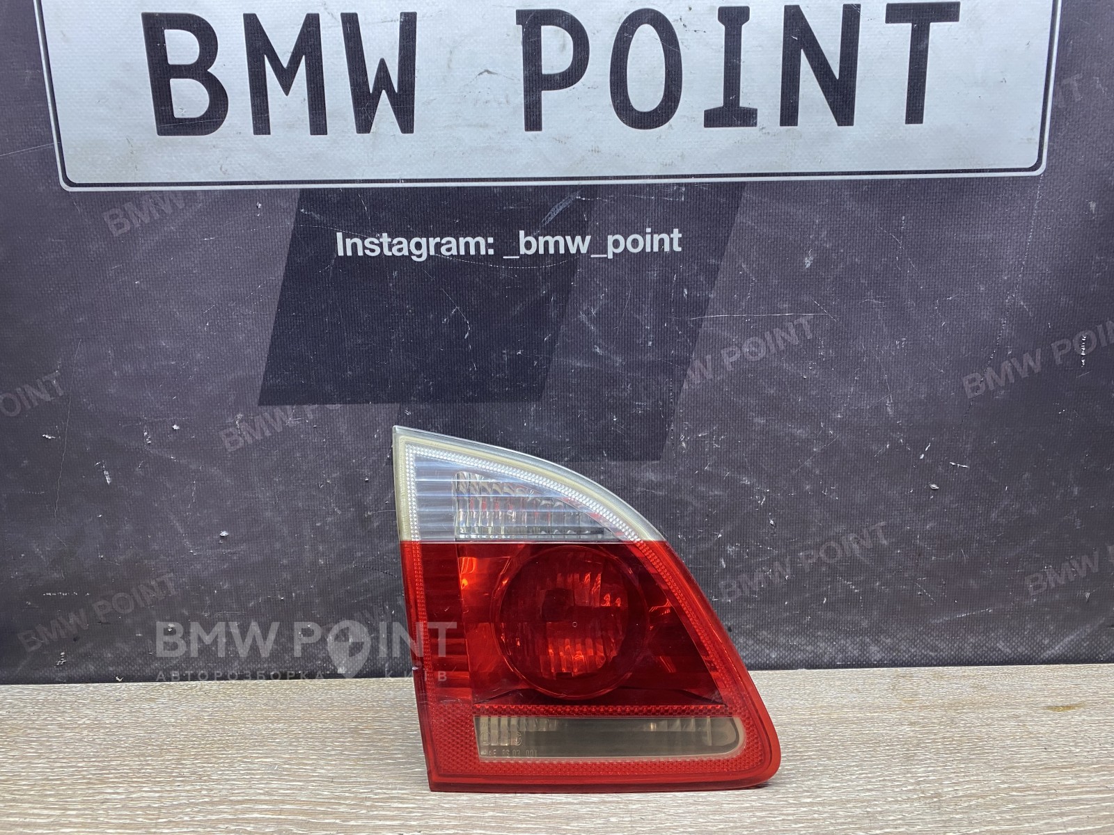 Задній ліхтар BMW E61 на кришку багажника лівий